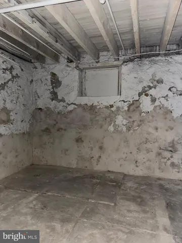 a view of a water heater