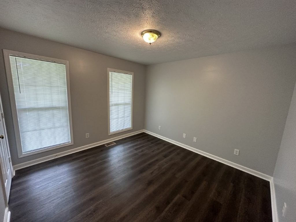108 Roberts Road Shelbyville, TN 37160 - Photo 6 of 16