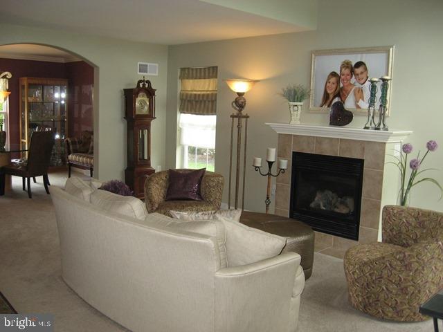 13 Hurst Boulevard Lititz, PA 17543 - Photo 4 of 27