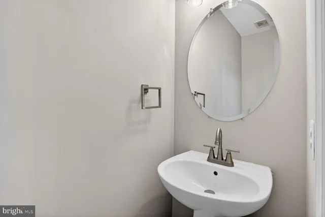 $650,000 | 6808 Cedar Loch Court, Centreville, VA 20121