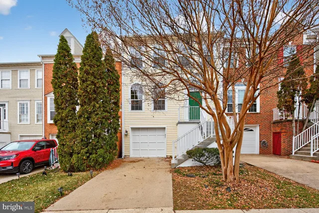 $650,000 | 6808 Cedar Loch Court, Centreville, VA 20121