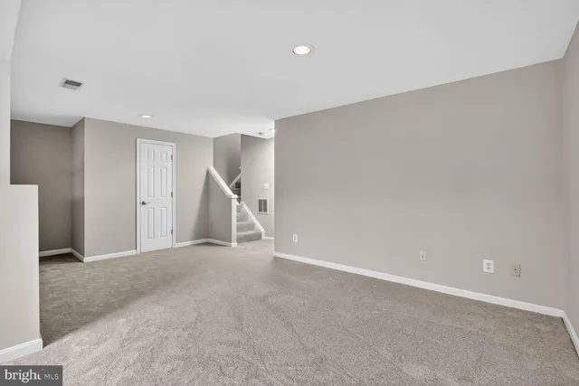 $650,000 | 6808 Cedar Loch Court, Centreville, VA 20121