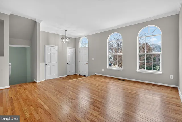 $650,000 | 6808 Cedar Loch Court, Centreville, VA 20121