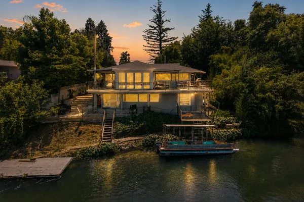 $699,000 | 3317 Riverside Drive, Anderson, CA 96007