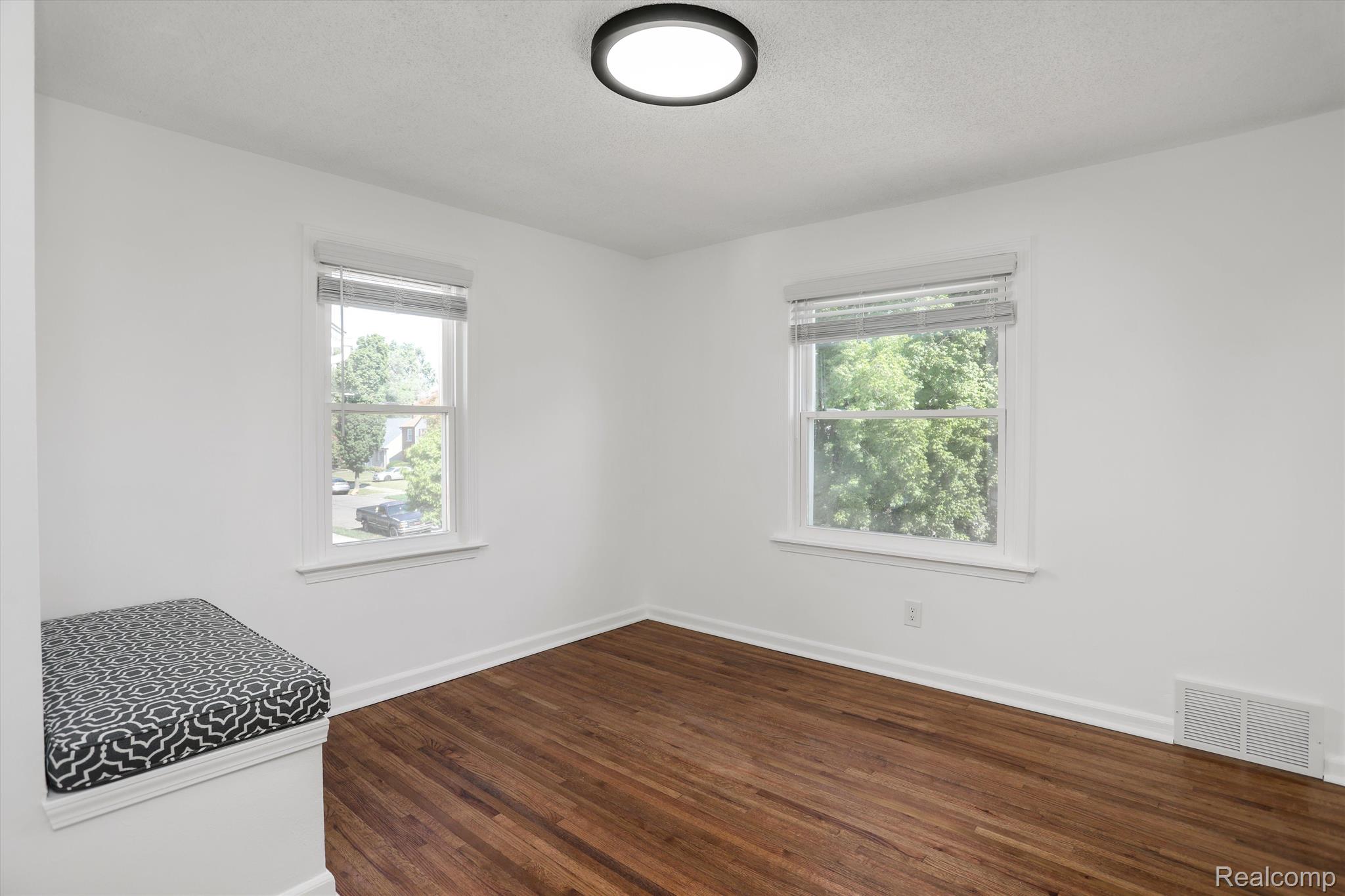 8097 Meyers Road Detroit, MI 48228 - Photo 18 of 24 Gallery Image 18