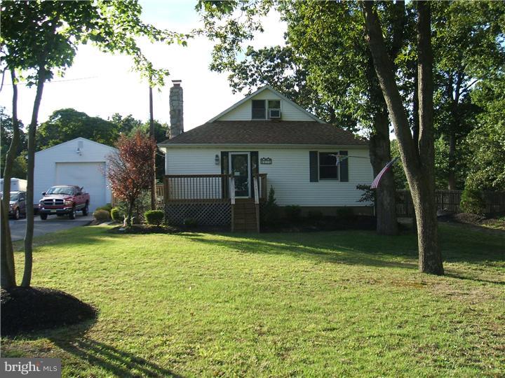 636 Hopewell Road Evesham, NJ 08053 - Photo 3 of 19 Front Yard
