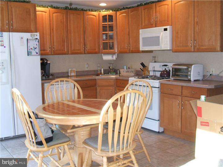 636 Hopewell Road Evesham, NJ 08053 - Photo 5 of 19 Kitchen
