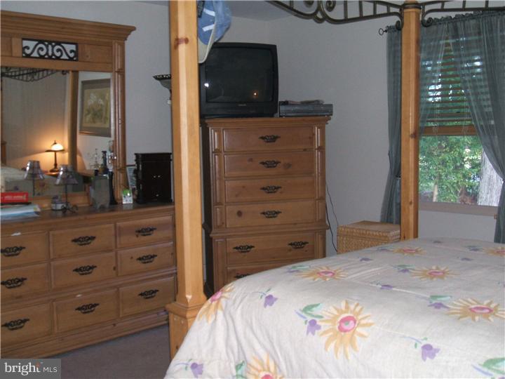 636 Hopewell Road Evesham, NJ 08053 - Photo 9 of 19 Bedroom - Main