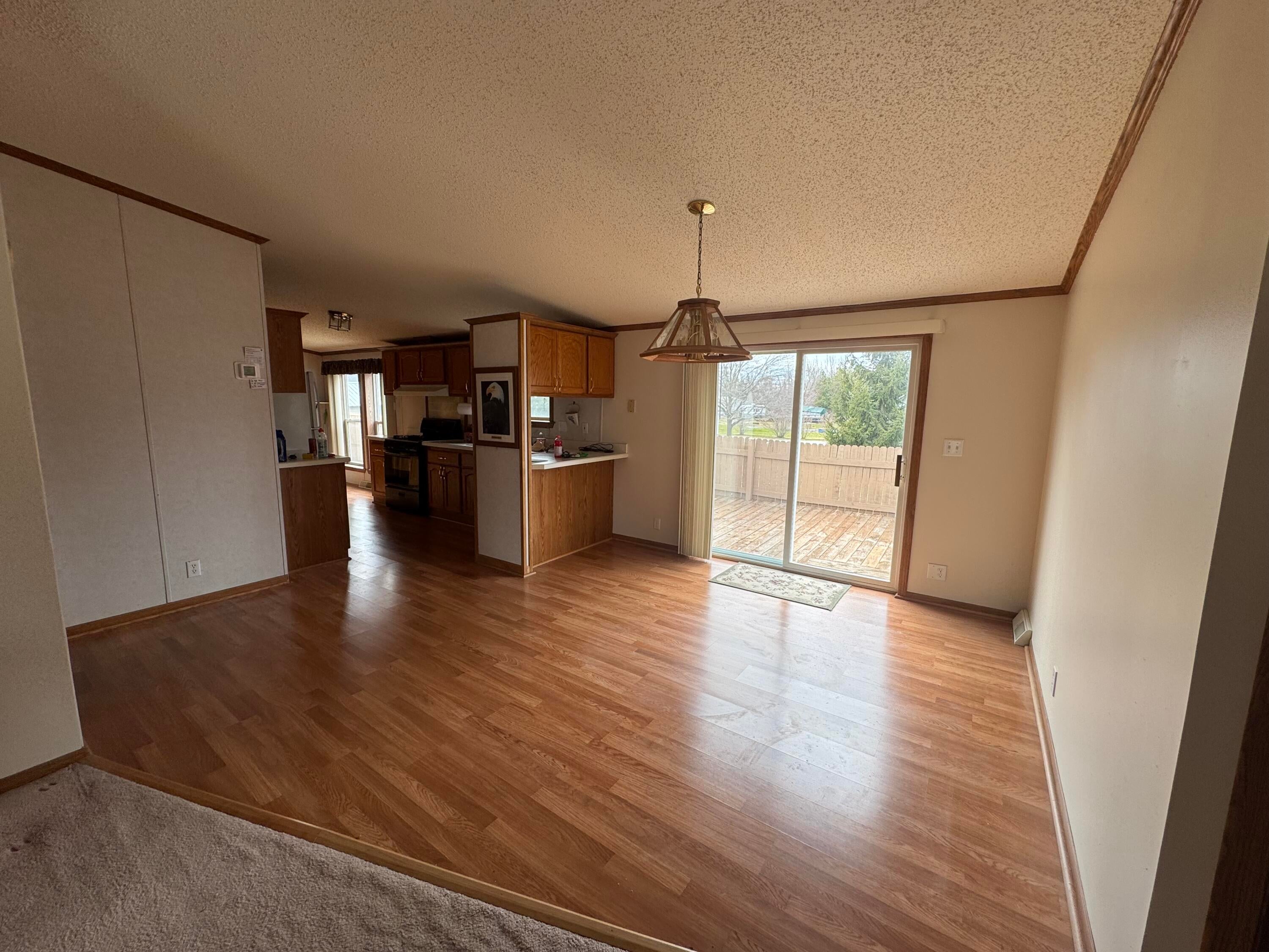 305 Cedar Street Cheboygan, MI 49721 - Photo 3 of 46 Dining