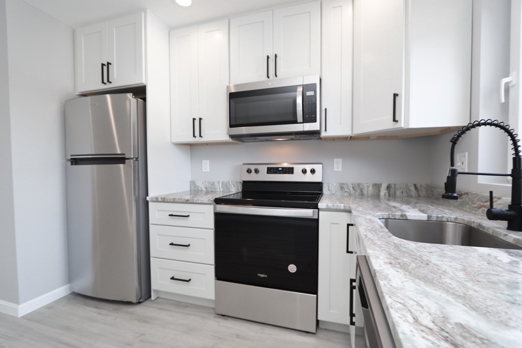 46-48 Ladd Street Springfield, MA 01109 - Photo 5 of 6 Gallery Image 5