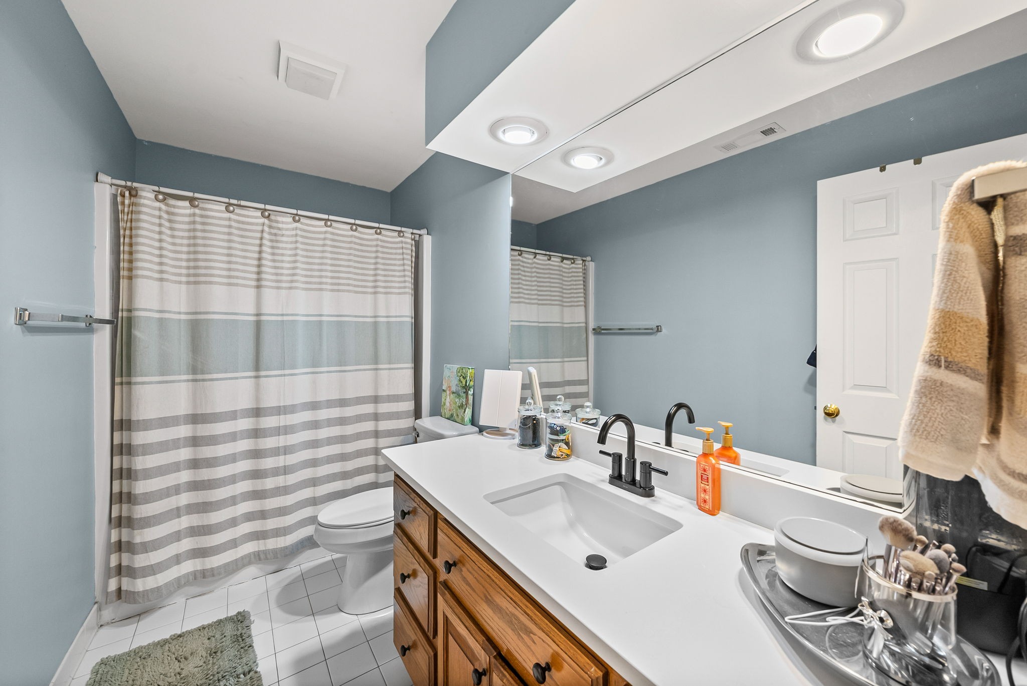 508 Sheffield Road Hopkinsville, KY 42240 - Photo 46 of 65 a bathroom with a sink and a mirror