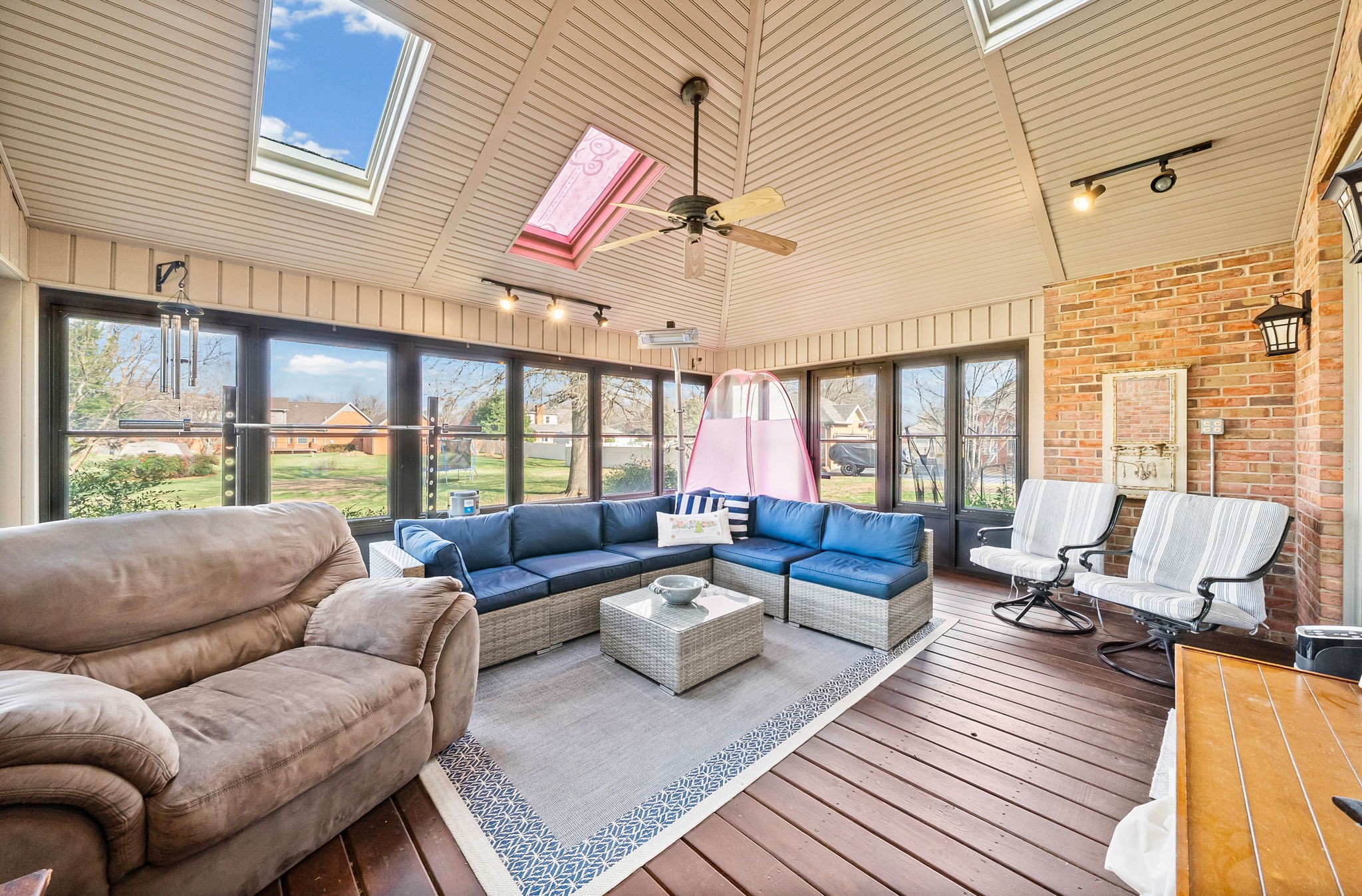 508 Sheffield Road Hopkinsville, KY 42240 - Photo 52 of 65 a living room with furniture and a large window