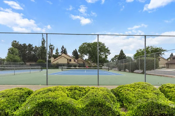 $349,000 | 428 Safflower Place, West Sacramento, CA 95691