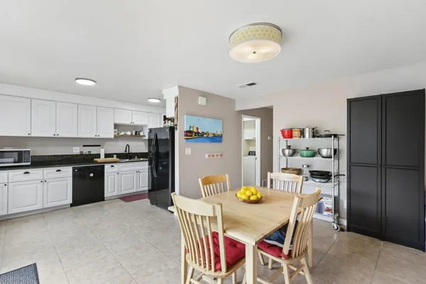 $349,000 | 428 Safflower Place, West Sacramento, CA 95691