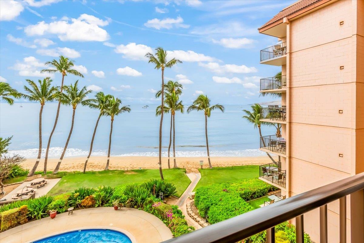 191 North Kihei Road, Unit 402 Kihei, HI 96753 - Photo 23 of 48 a view of a garden