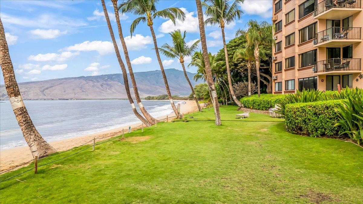 191 North Kihei Road, Unit 402 Kihei, HI 96753 - Photo 46 of 48 a view of an apartment with a backyard