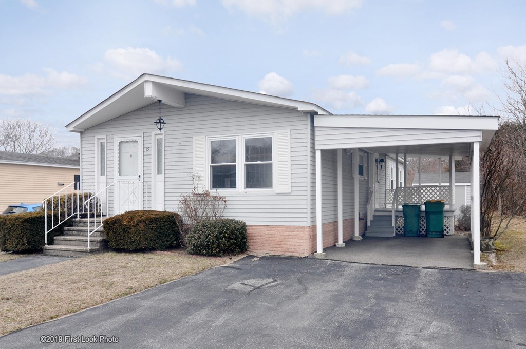 13 Queens Road Attleboro, MA 02703 - Photo 1 of 29 Gallery Image 1