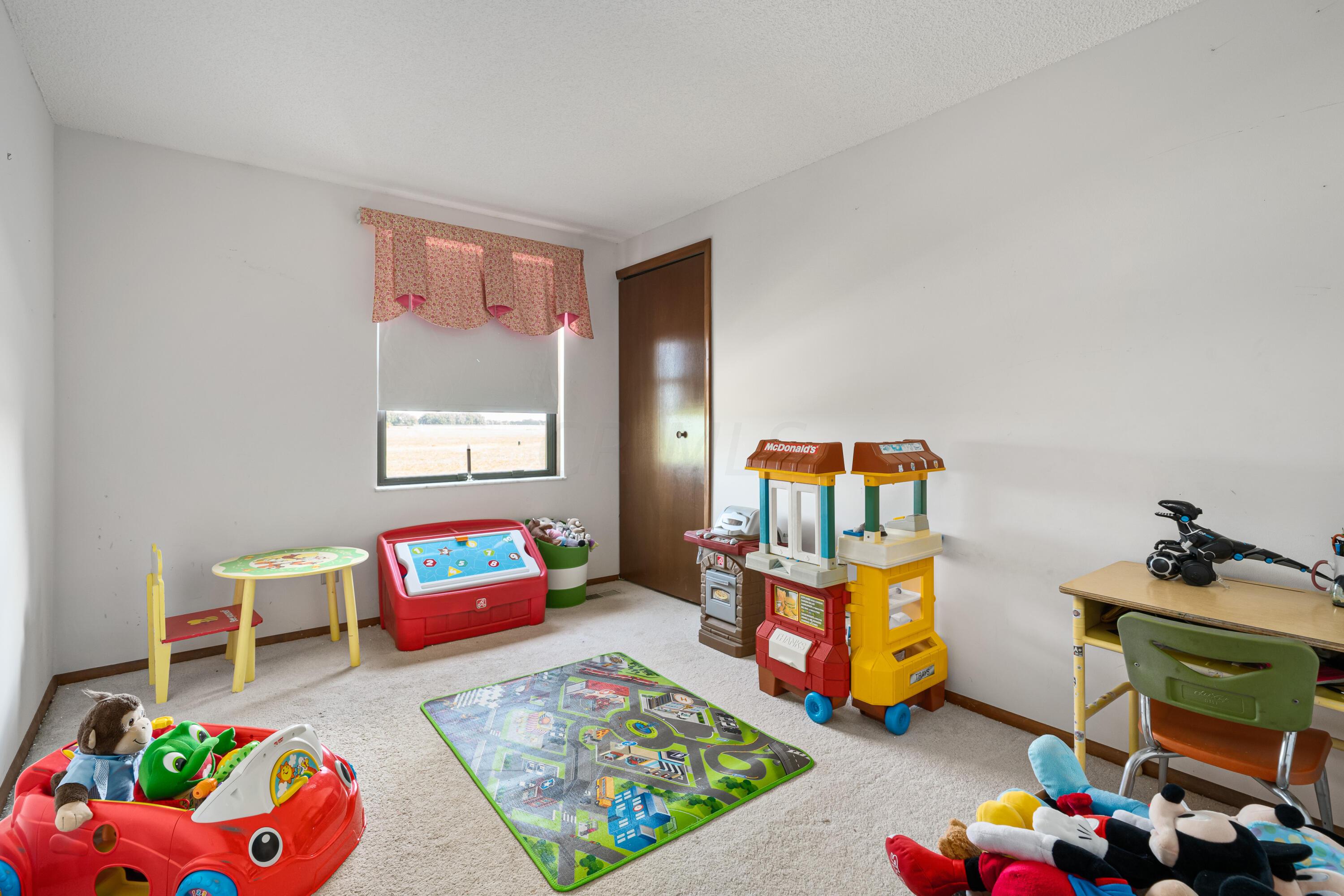 2695 West Case Road Columbus, OH 43235 - Photo 24 of 42 Gallery Image 24