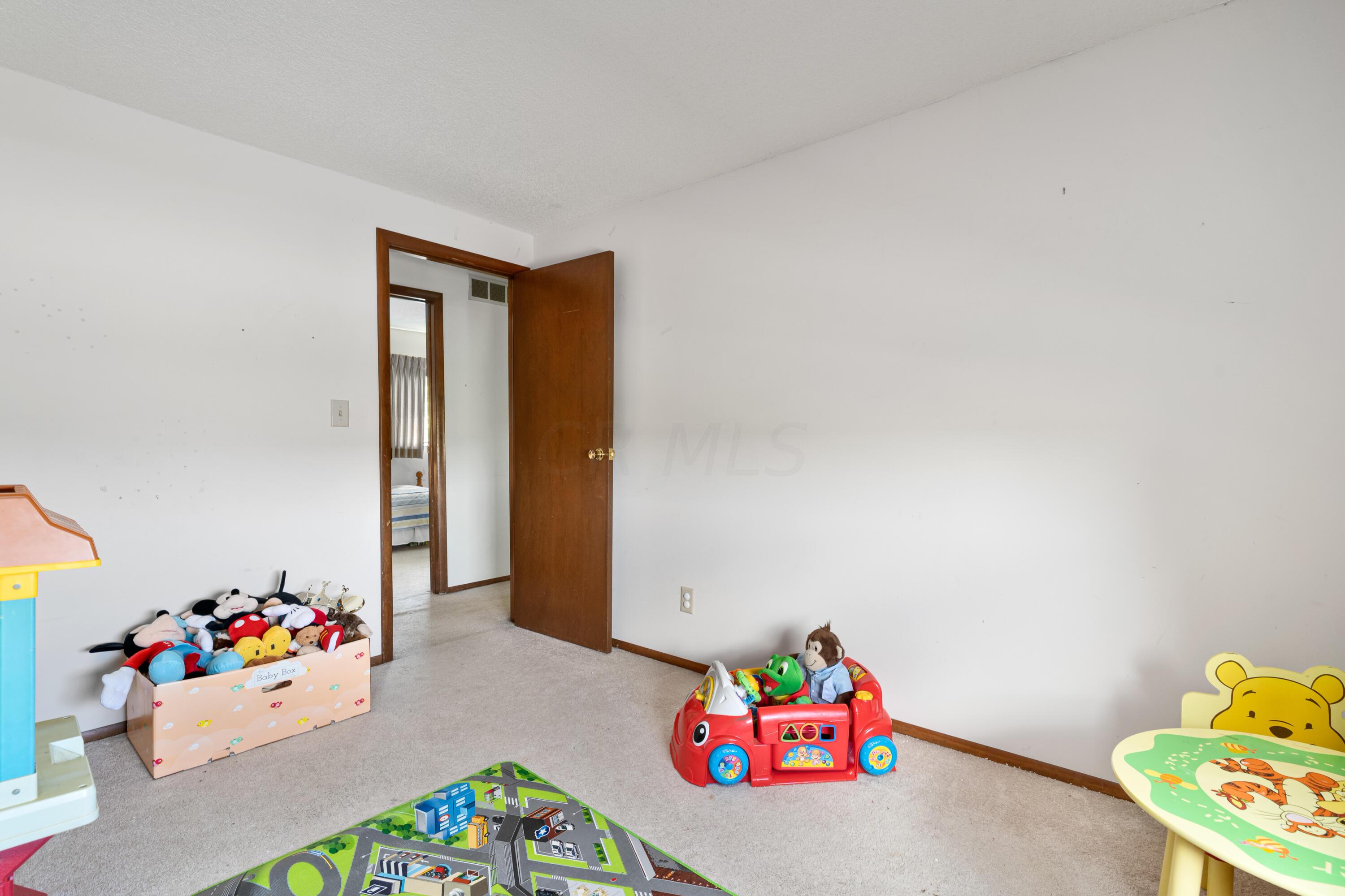 2695 West Case Road Columbus, OH 43235 - Photo 25 of 42 Gallery Image 25