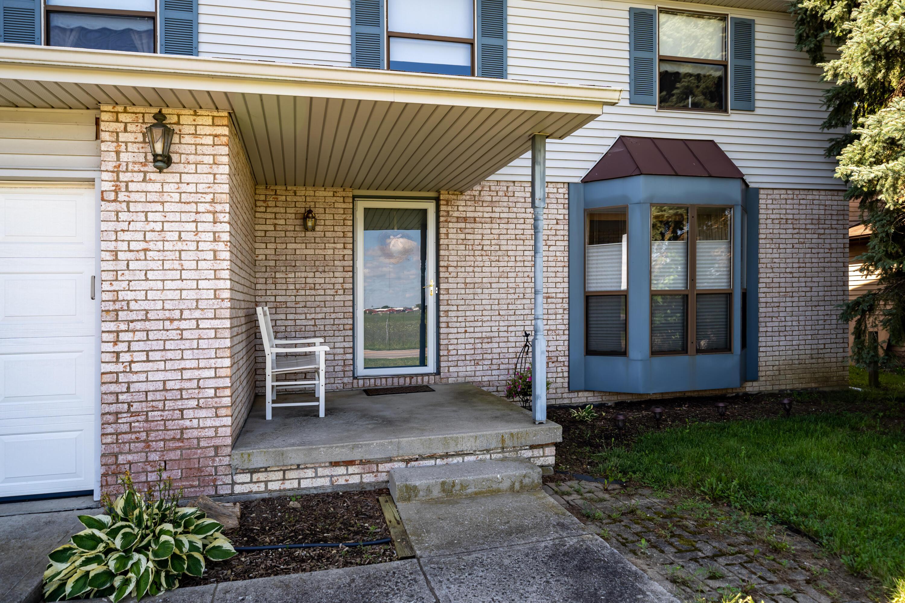 2695 West Case Road Columbus, OH 43235 - Photo 4 of 42 Gallery Image 4