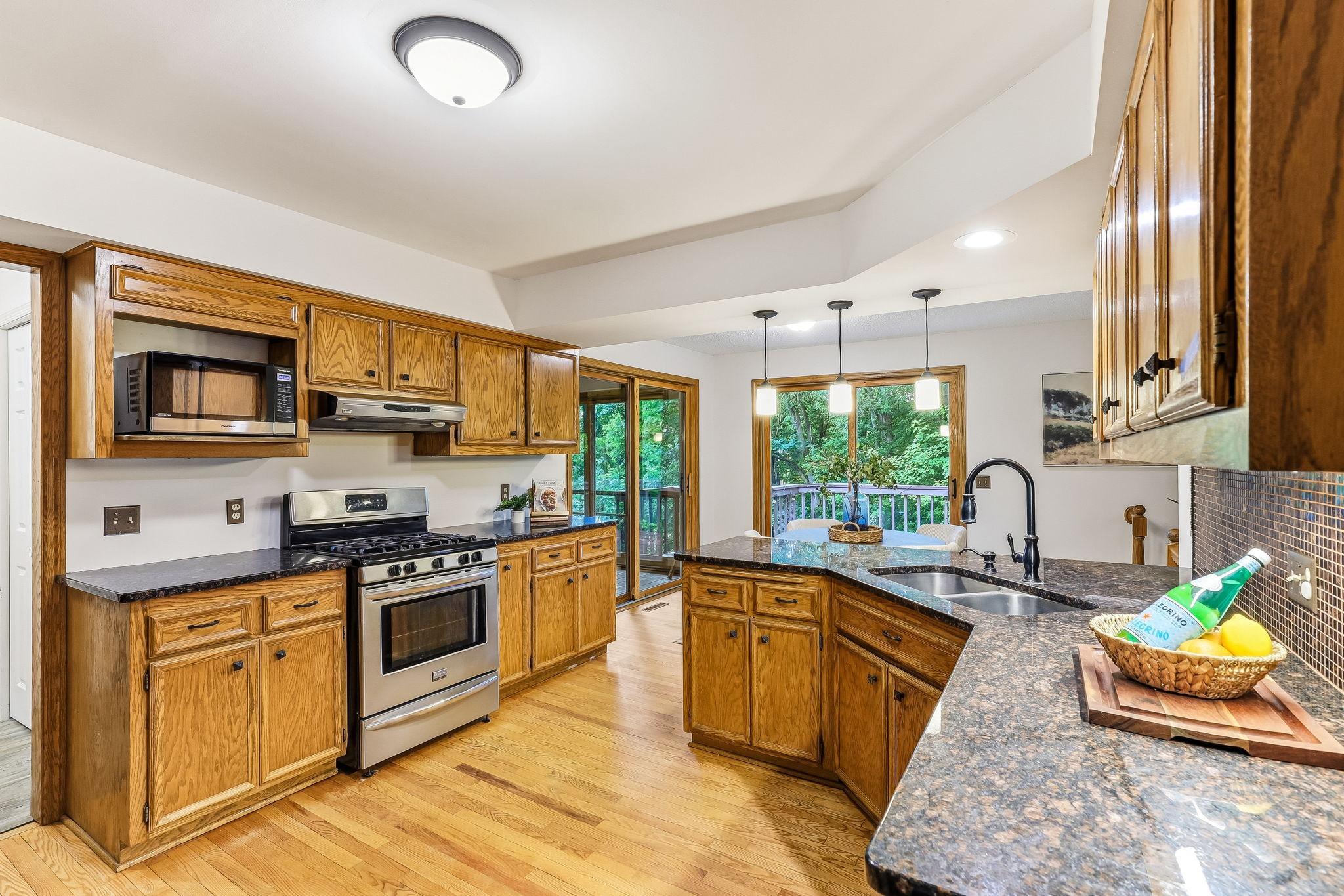 4211 Redding Ridge Drive Minnetonka, MN 55345 - Photo 13 of 46