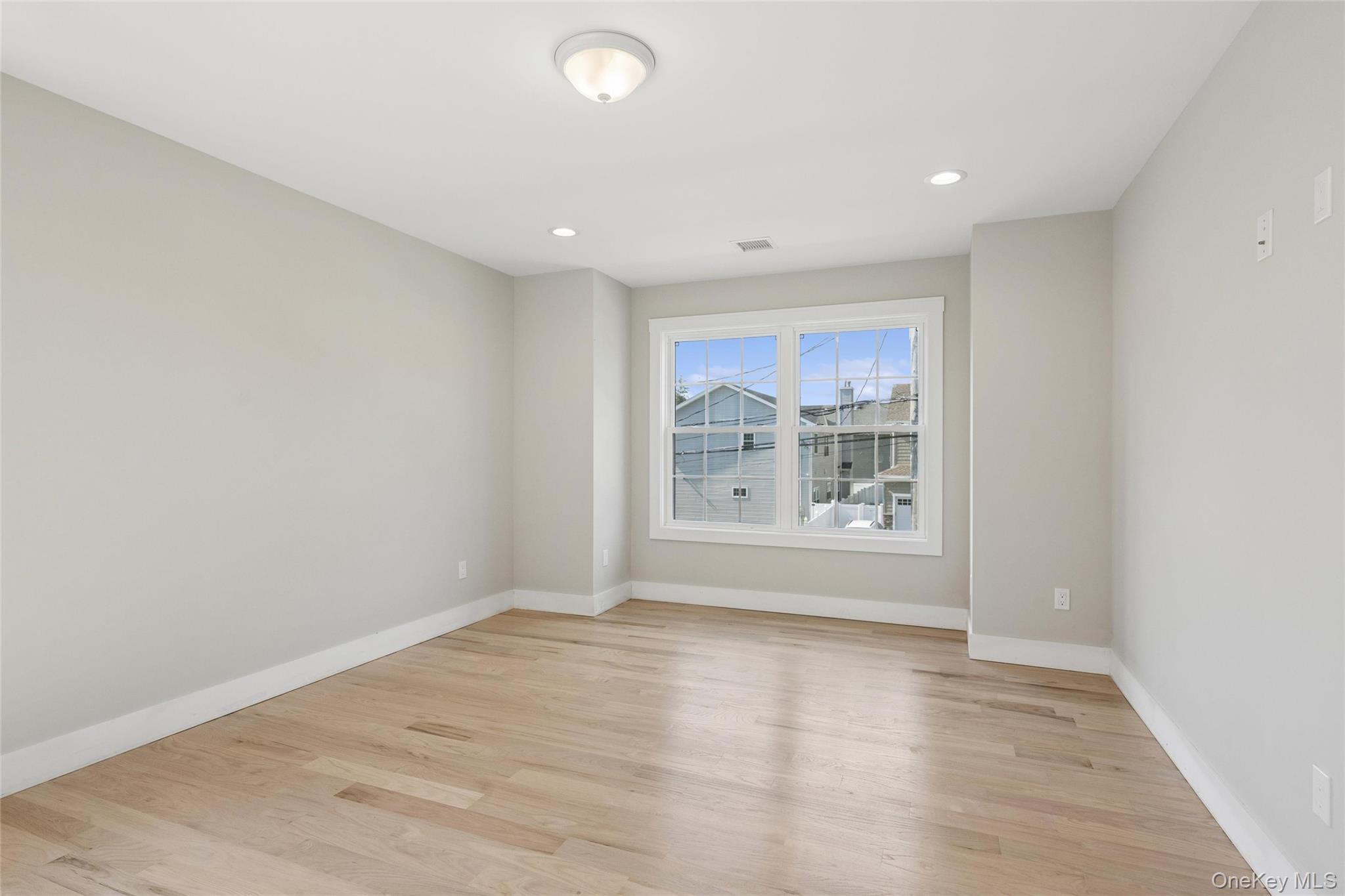 1750 Henry Road Merrick, NY 11566 - Photo 39 of 49