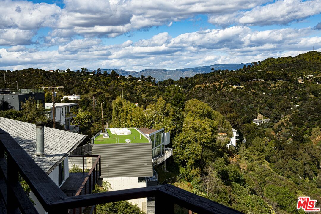 2154 Beech Knoll Road Los Angeles, CA 90046 - Photo 12 of 24