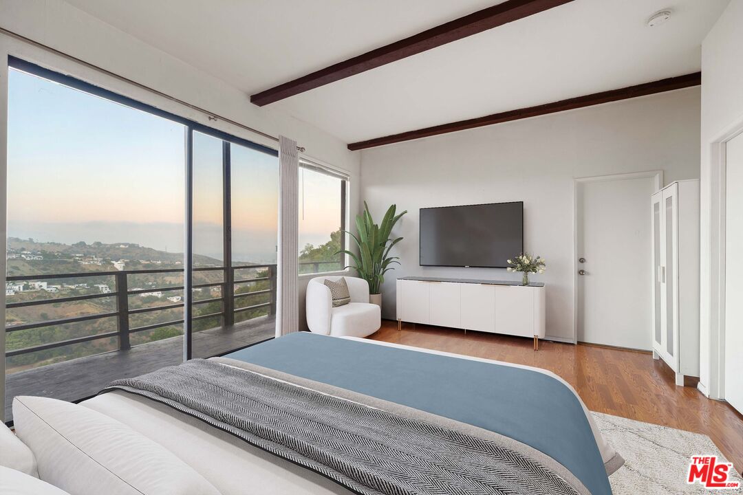 2154 Beech Knoll Road Los Angeles, CA 90046 - Photo 20 of 24