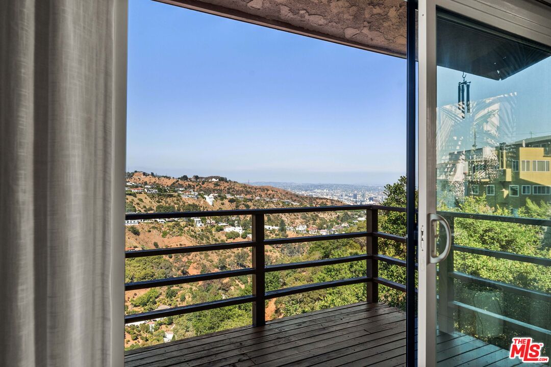 2154 Beech Knoll Road Los Angeles, CA 90046 - Photo 7 of 24