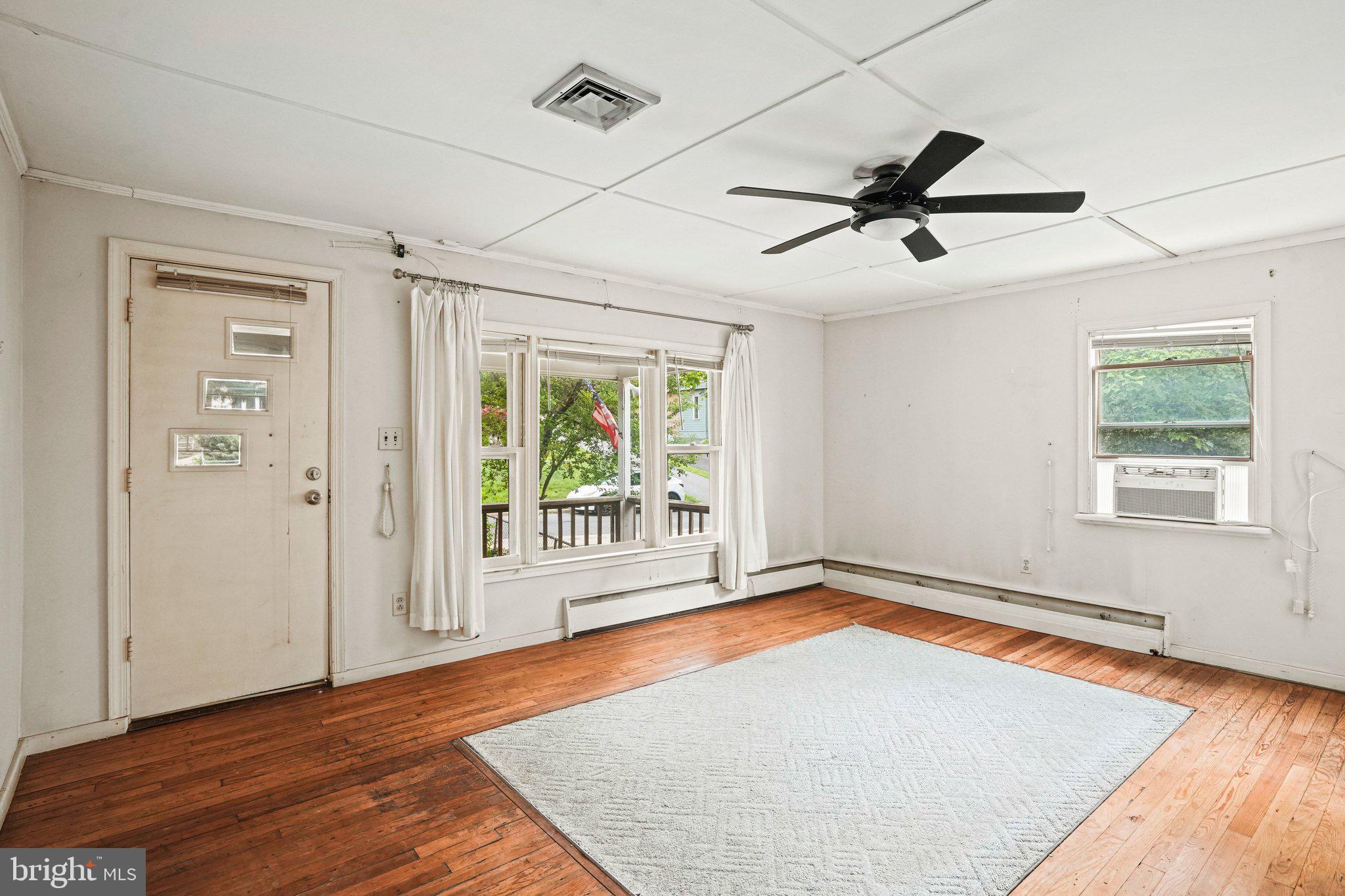 620 Ritchie Avenue Silver Spring, MD 20910 - Photo 7 of 31