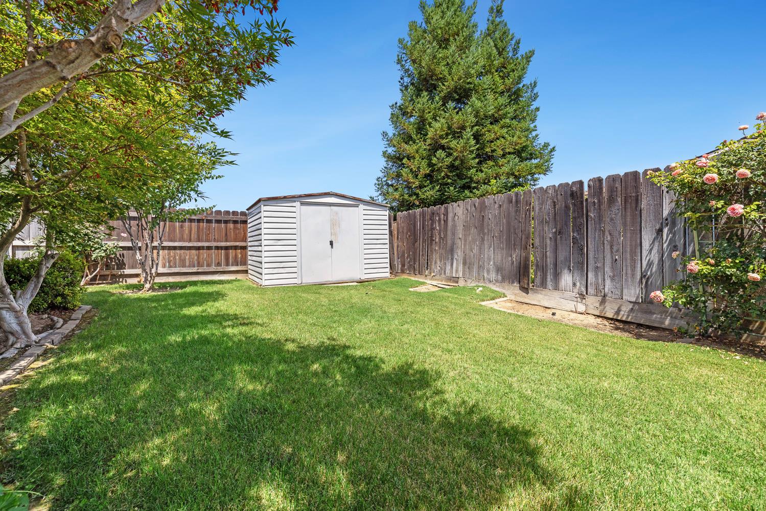 1461 Rall Avenue Clovis, CA 93611 - Photo 37 of 38