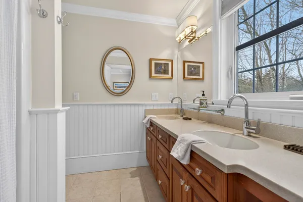 $3,700,000 | 51 Pond Street, Newton, NH 03858