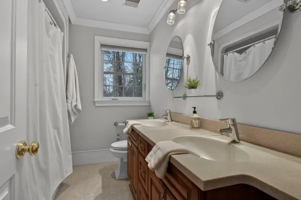 $3,700,000 | 51 Pond Street, Newton, NH 03858