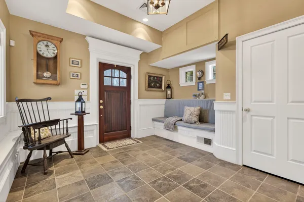 $3,700,000 | 51 Pond Street, Newton, NH 03858