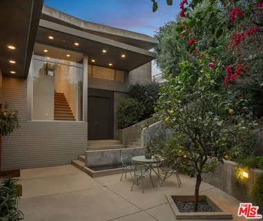 $10,500,000 | Undisclosed Address, Los Angeles, CA 90049