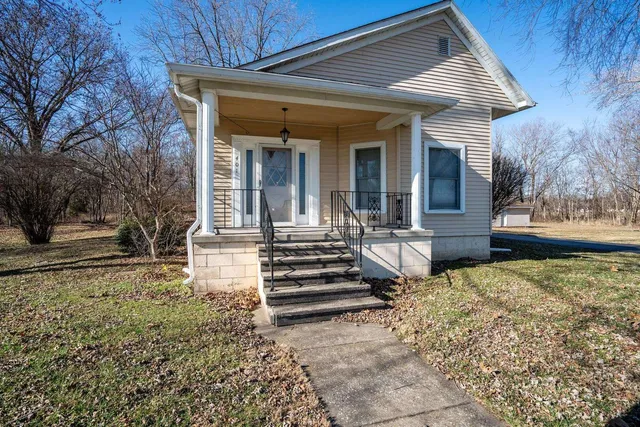 $215,000 | 401 North Jenette Avenue, Buckner, IL 62819