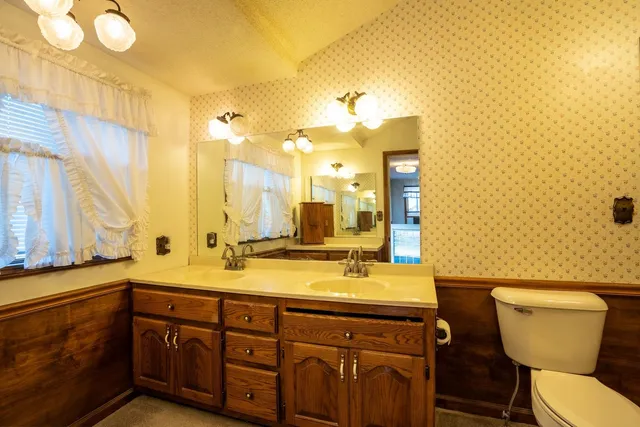 $215,000 | 401 North Jenette Avenue, Buckner, IL 62819