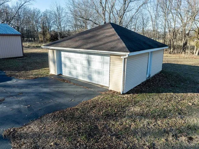 $215,000 | 401 North Jenette Avenue, Buckner, IL 62819