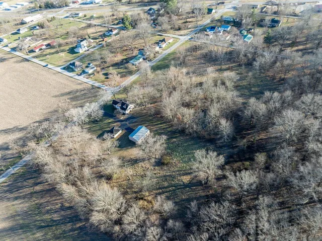 $215,000 | 401 North Jenette Avenue, Buckner, IL 62819