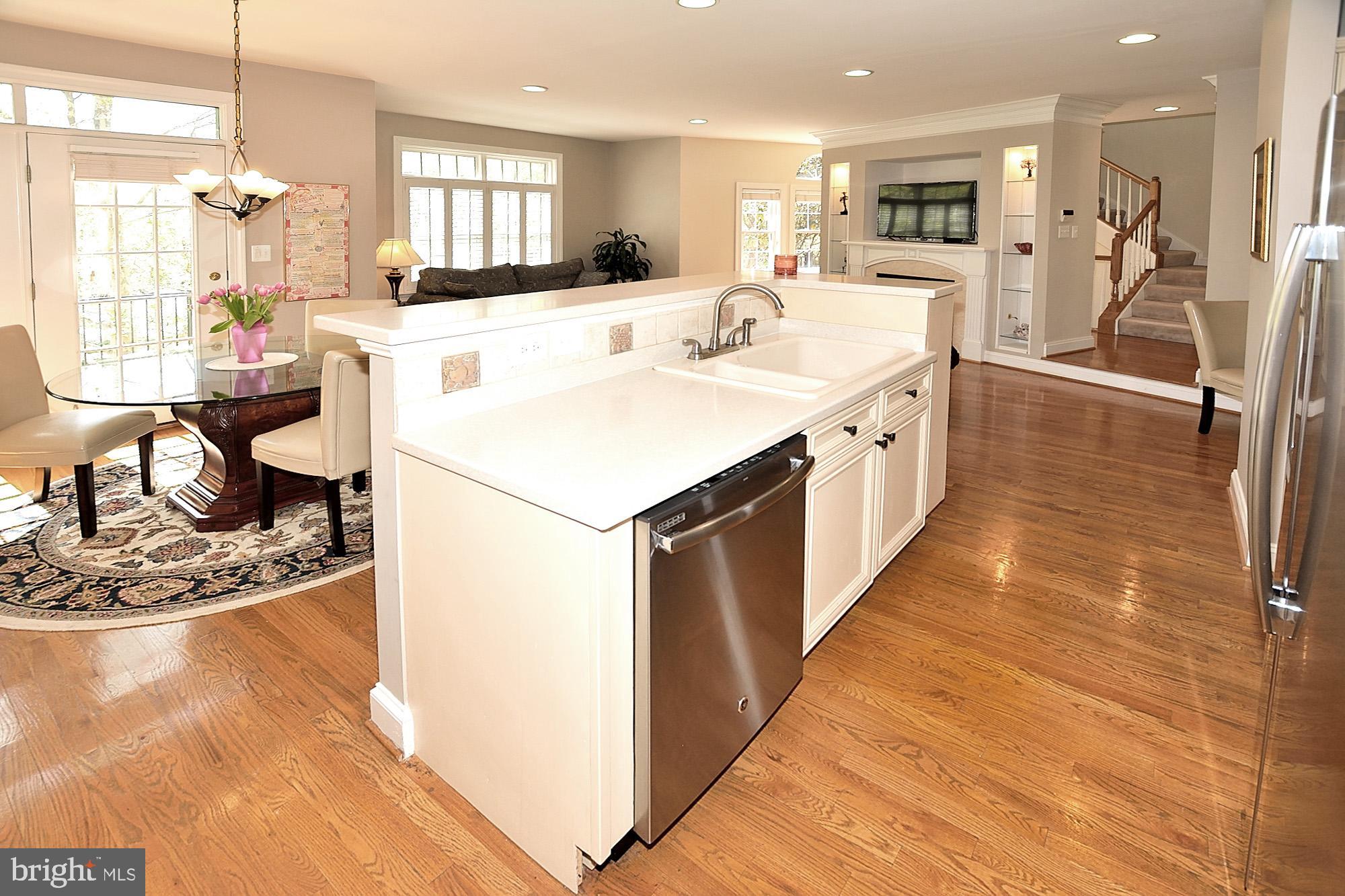 12192 Chancery Station Circle Reston, VA 20190 - Photo 11 of 39 KITCHEN
