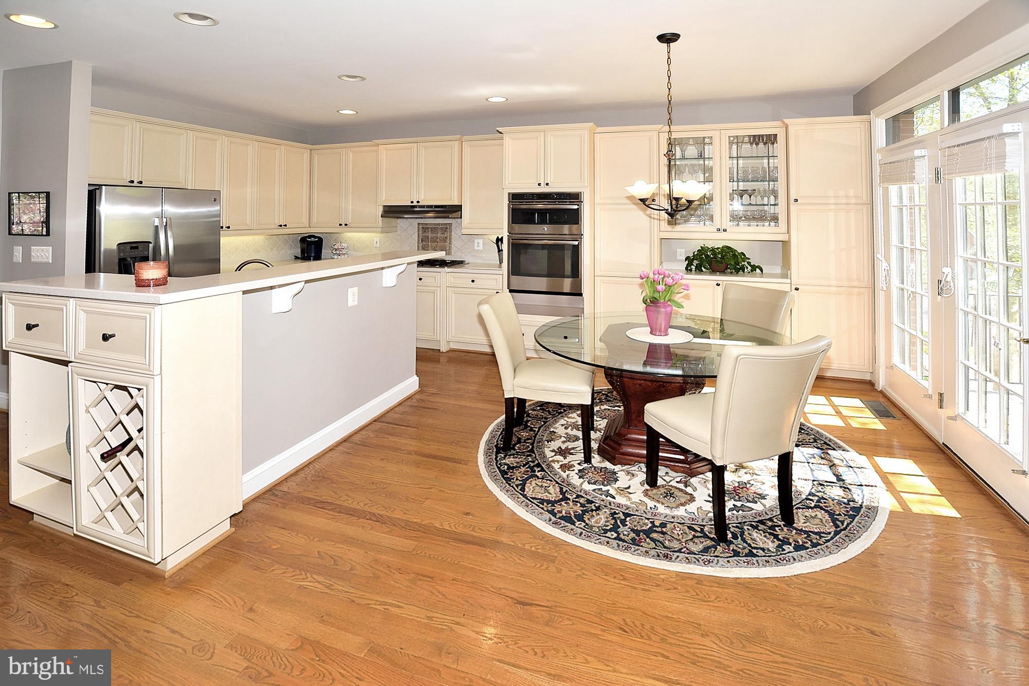 12192 Chancery Station Circle Reston, VA 20190 - Photo 14 of 39 KITCHEN