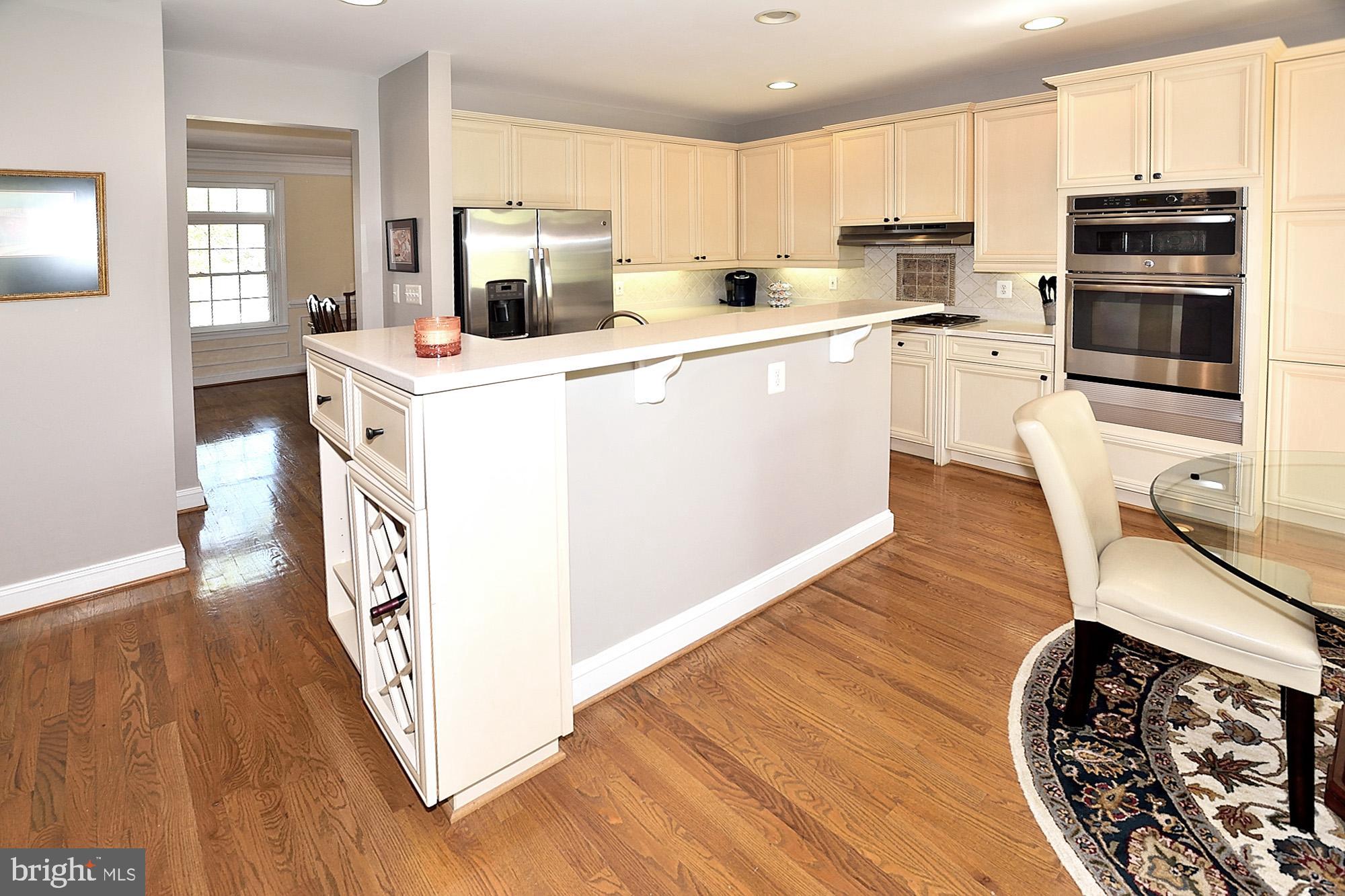 12192 Chancery Station Circle Reston, VA 20190 - Photo 15 of 39 KITCHEN