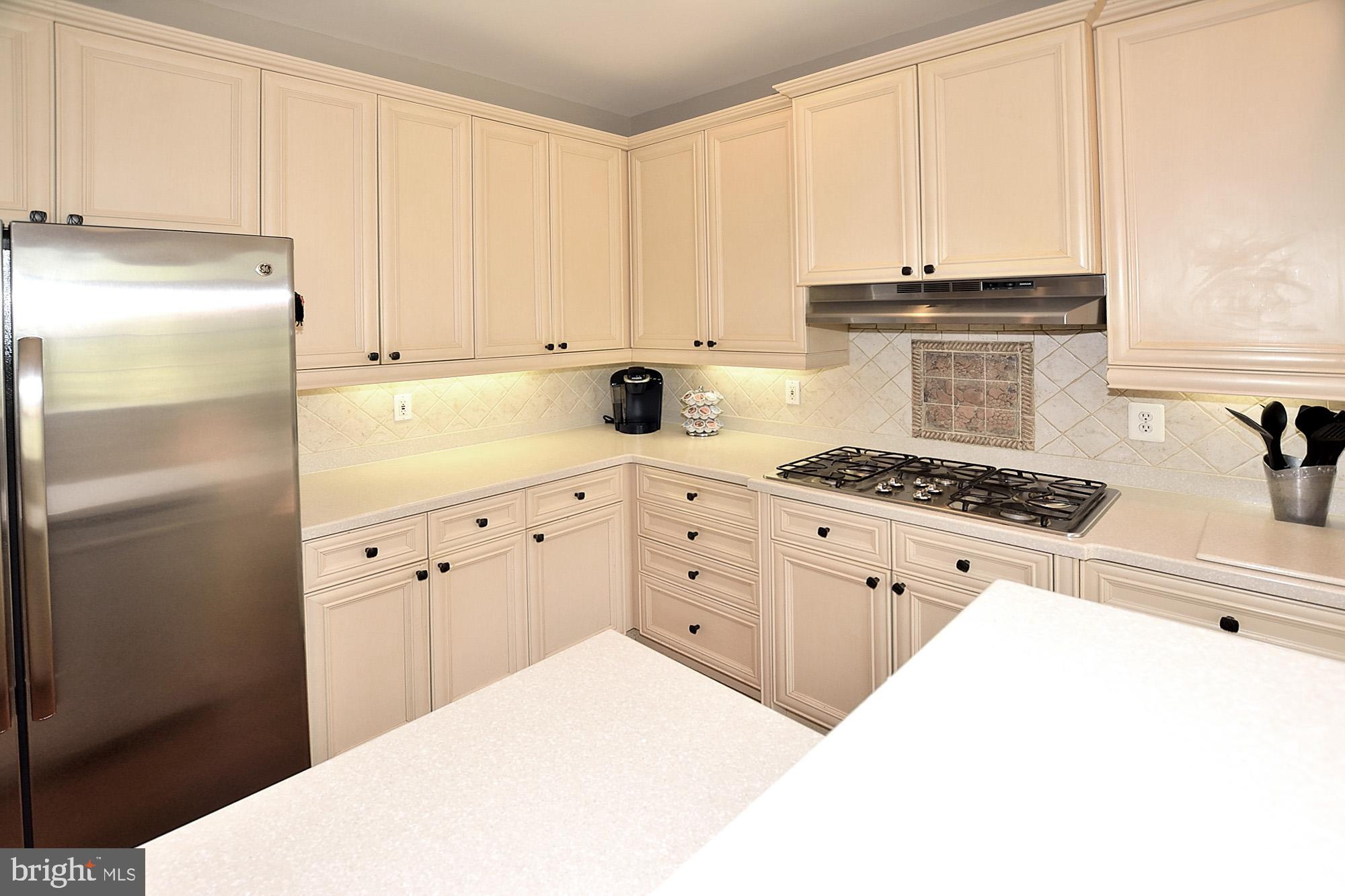 12192 Chancery Station Circle Reston, VA 20190 - Photo 17 of 39 KITCHEN