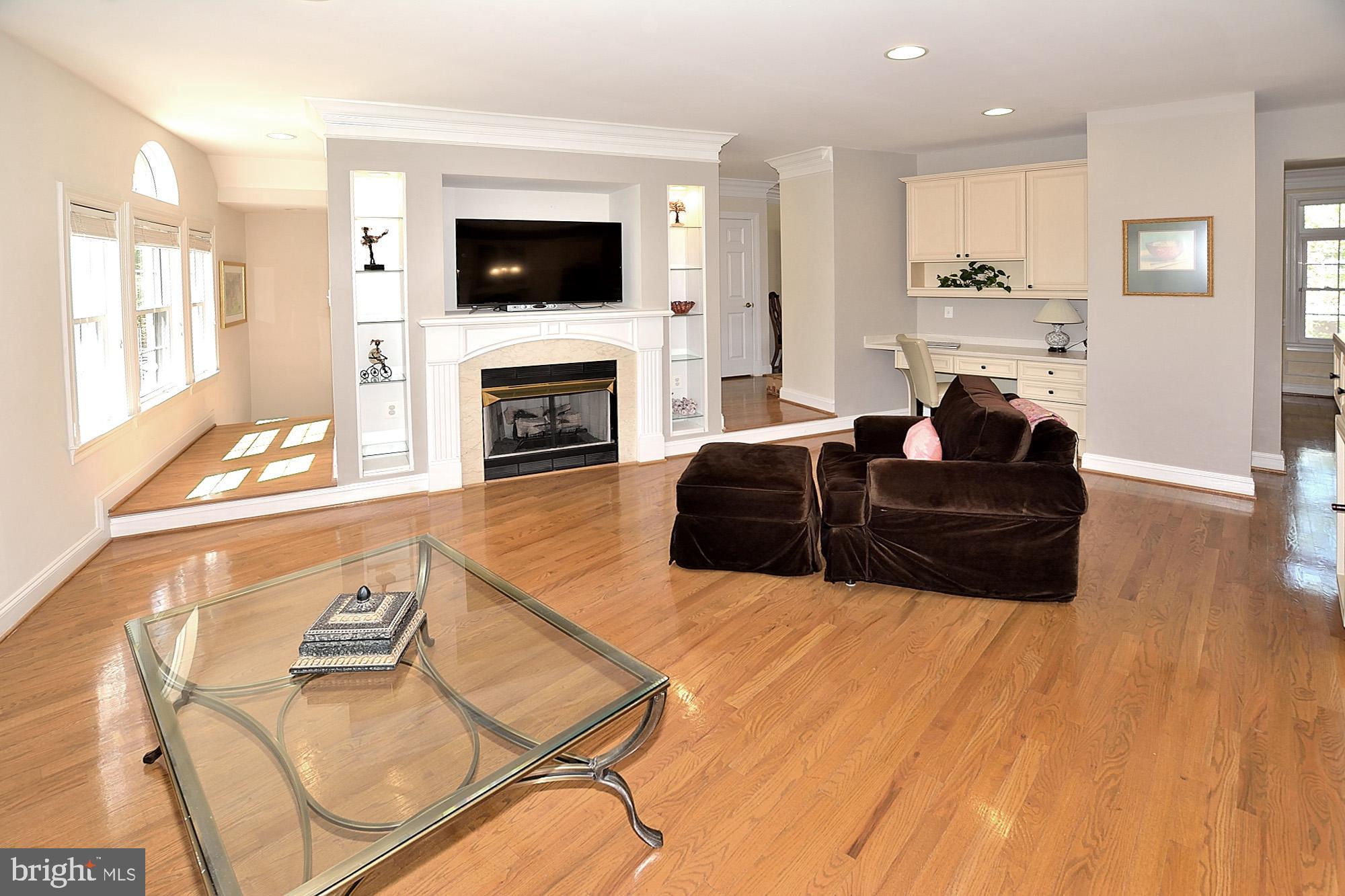 12192 Chancery Station Circle Reston, VA 20190 - Photo 19 of 39 FAMILY ROOM