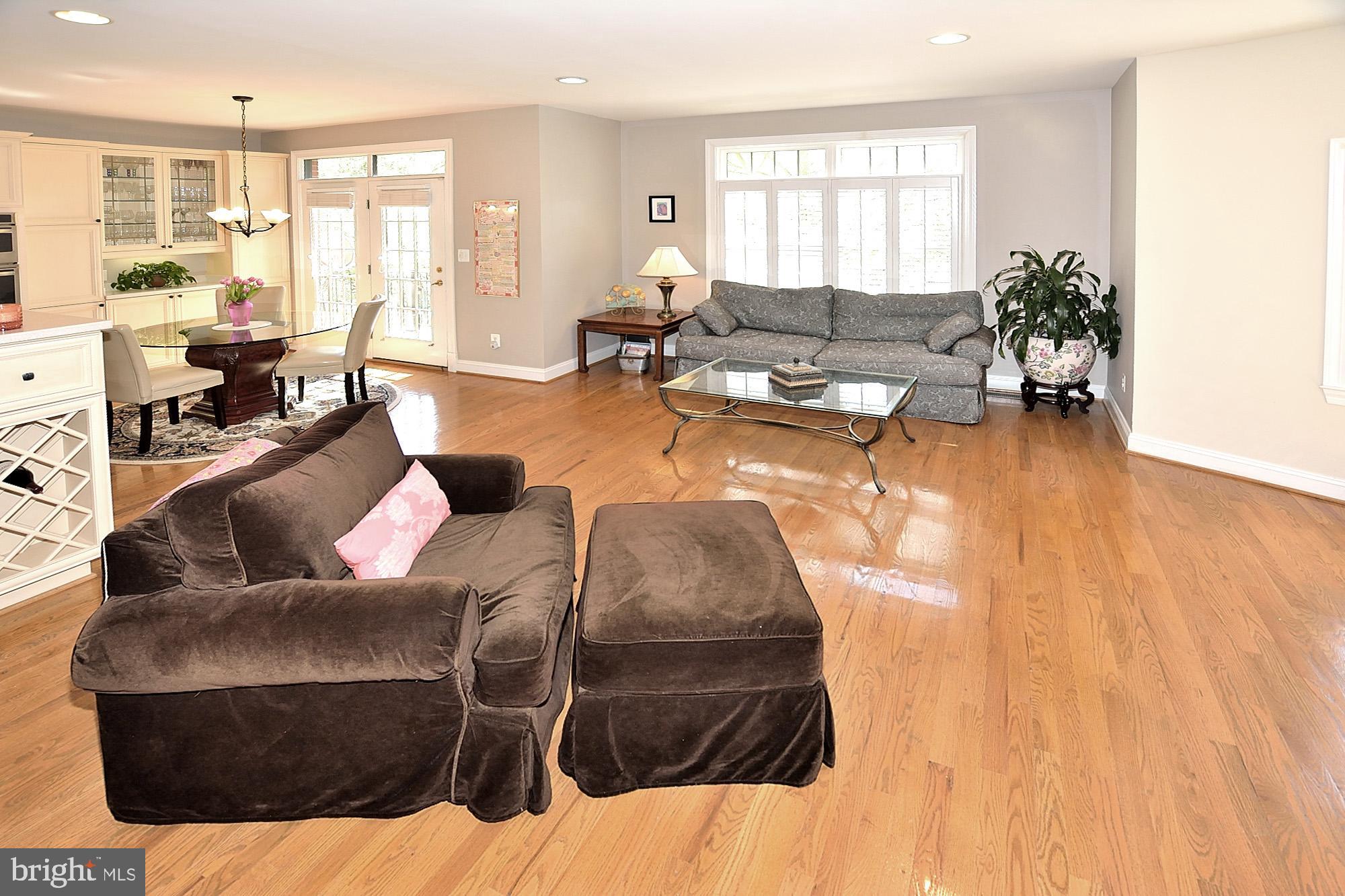 12192 Chancery Station Circle Reston, VA 20190 - Photo 20 of 39 FAMILY ROOM