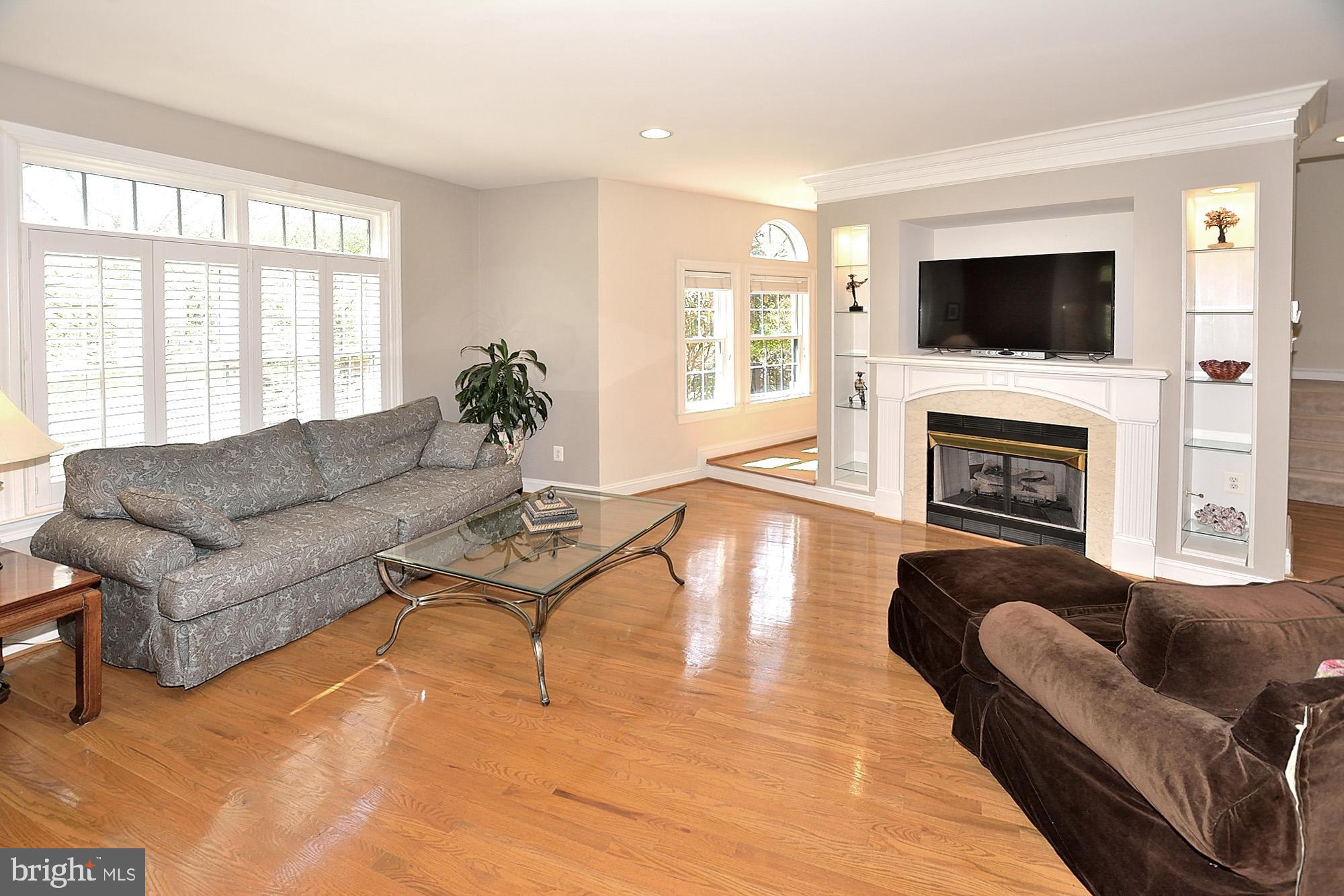 12192 Chancery Station Circle Reston, VA 20190 - Photo 21 of 39 FAMILY ROOM