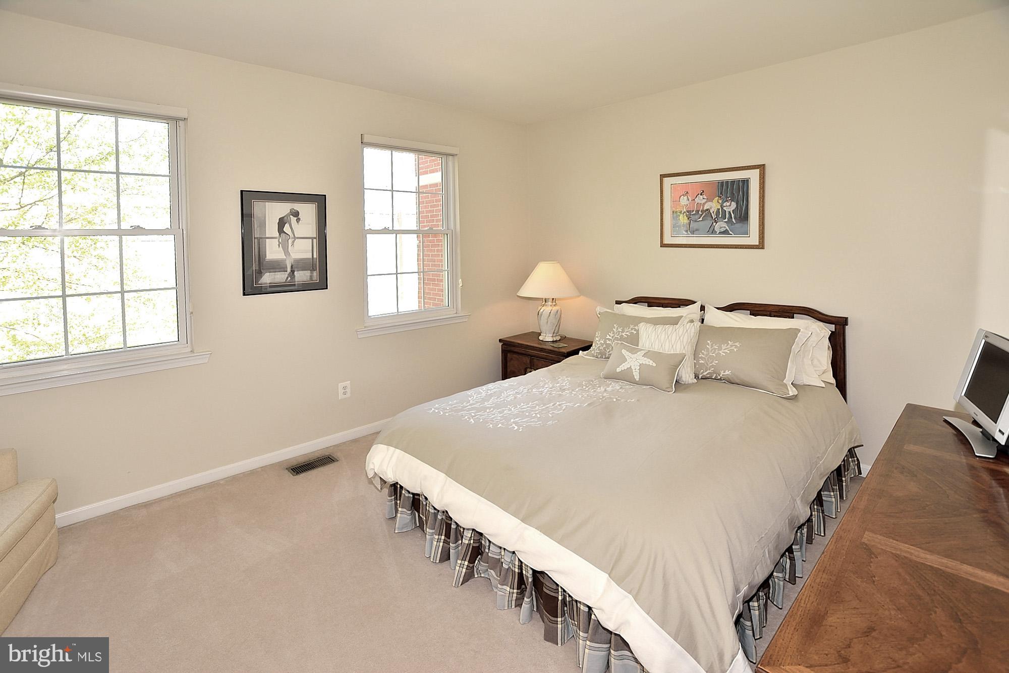 12192 Chancery Station Circle Reston, VA 20190 - Photo 29 of 39 3RD BEDROOM
