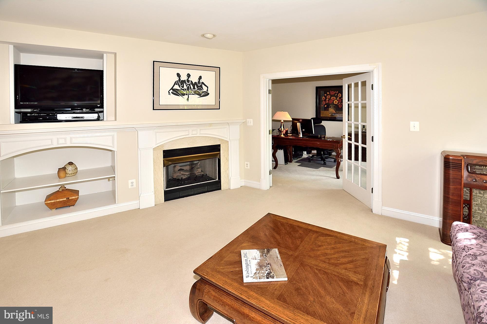 12192 Chancery Station Circle Reston, VA 20190 - Photo 34 of 39 ENTERTAINMENT ROOM