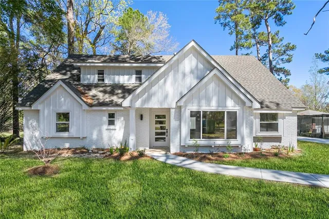 $399,000 | 156 Belle Terre Boulevard, Covington, LA 70433