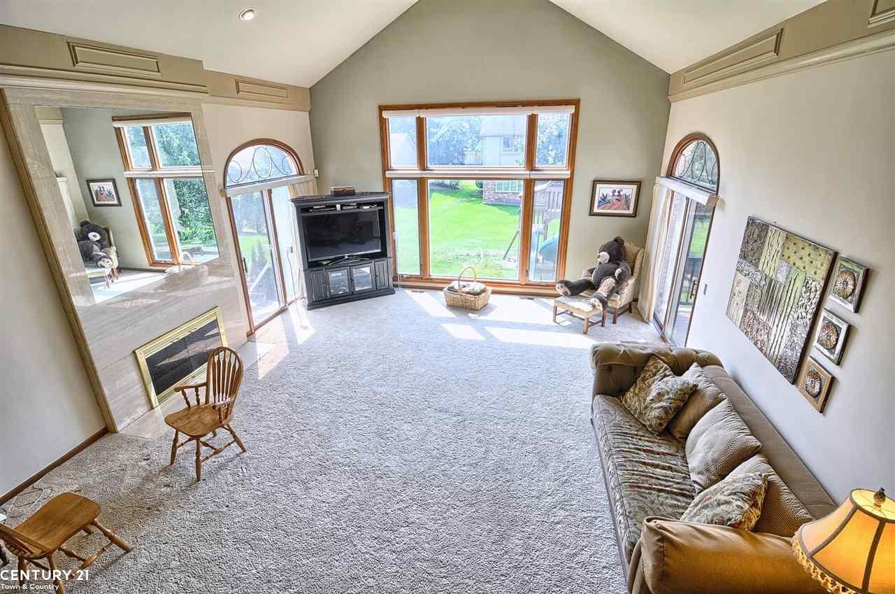 3195 Summit Ridge Drive Rochester, MI 48306 - Photo 8 of 40 31265721-7.JPG
